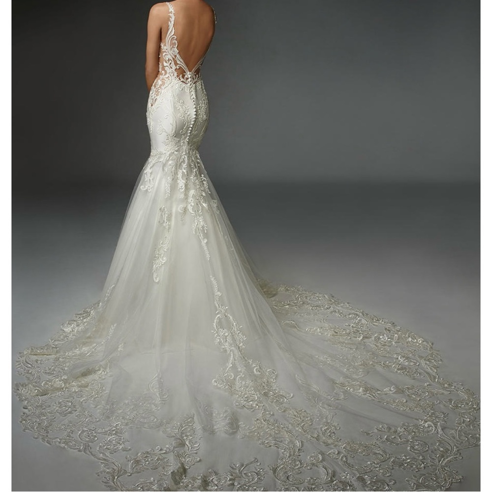 Elysee by Enzoani Henriette Mermaid Ivory Wedding Gown Size 4 - Picture 4 of 17